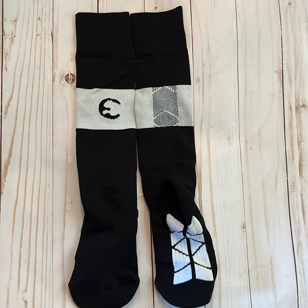 Kids Small Youth Puma Brand Soccer Socks.